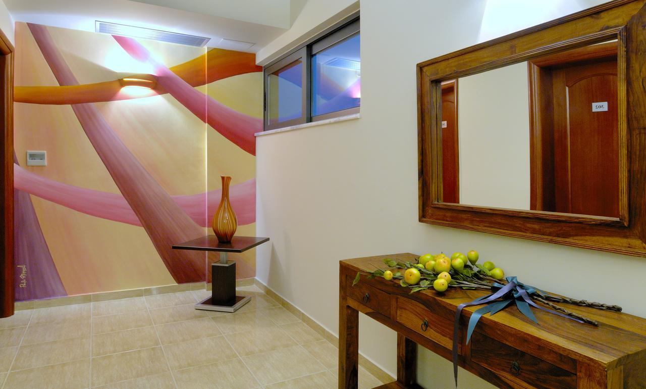 Premier Agrinio Heart Hotel Bagian luar foto