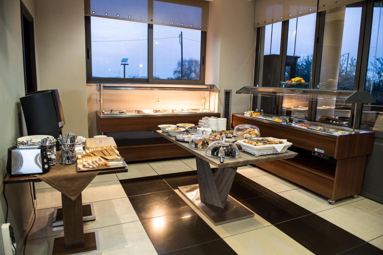 Premier Agrinio Heart Hotel Bagian luar foto