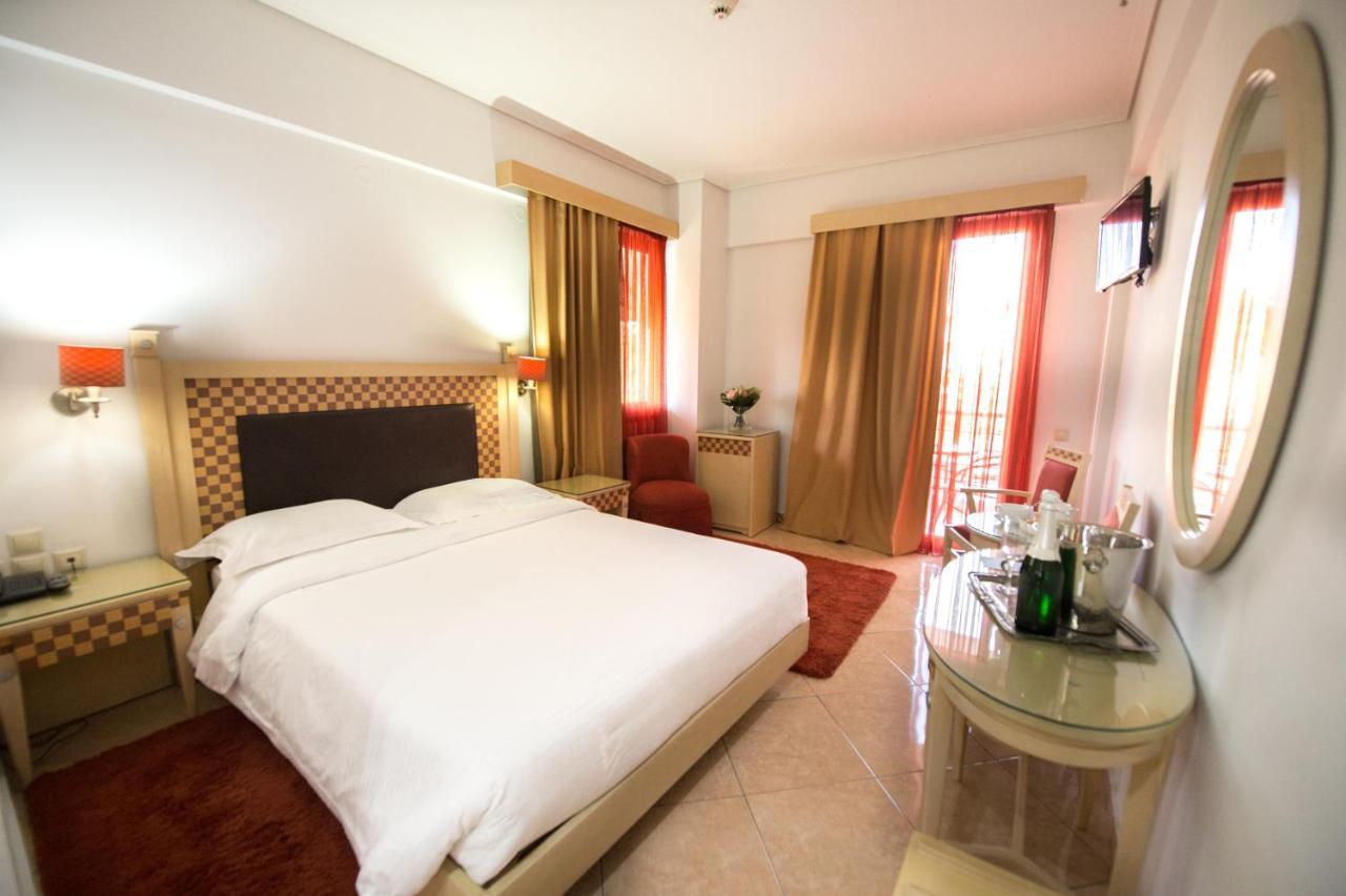 Premier Agrinio Heart Hotel Bagian luar foto
